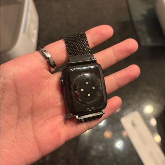 Apple Watch Series 8 41mm Midnight Aluminum w/ Sport/Metal Apple Watch Series 8 41mm Midnight Aluminum w/ Sport/Metal